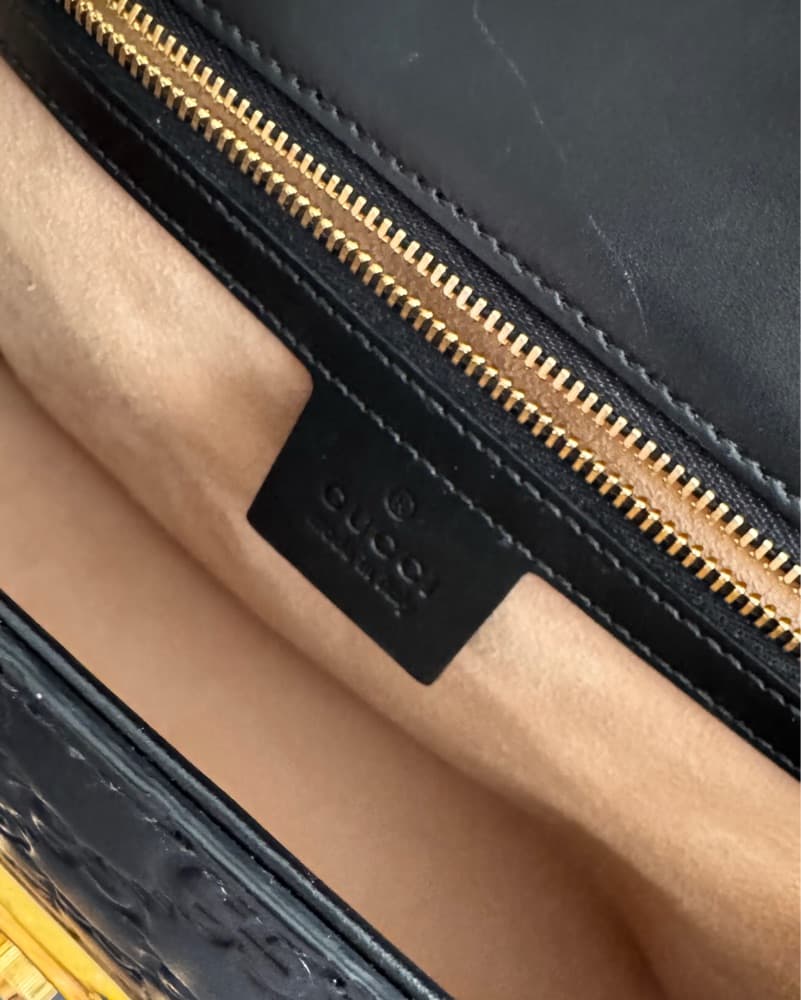 Sophisticated Gucci Monogram Crossbody Bag - Image 5