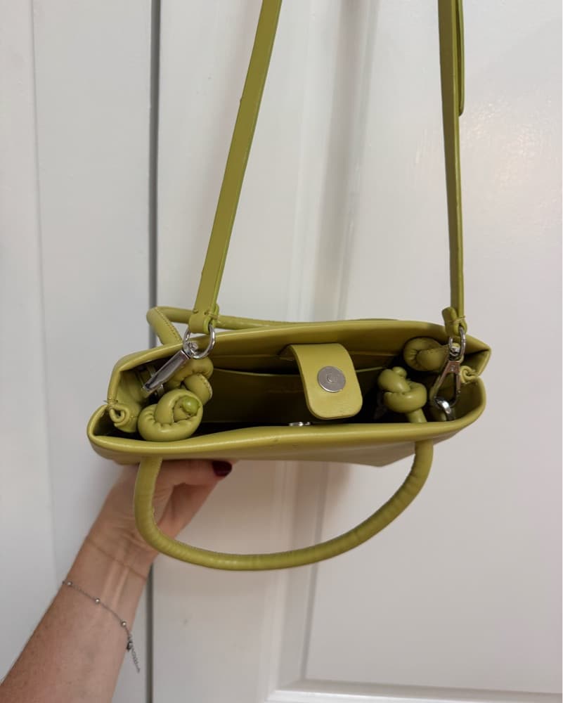 Stylish Lime Green Crossbody Bag - Image 3