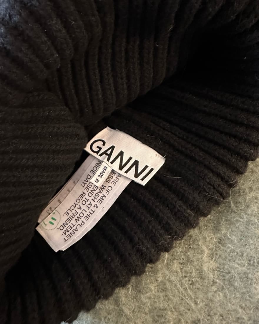 GANNI Ribbed Beanie - Image 4