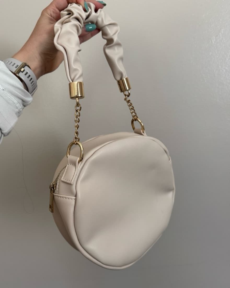 Cream Round Purse - Image 5