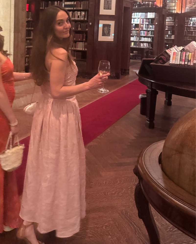 Elegant Soft Pink Midi Dress - Image 5