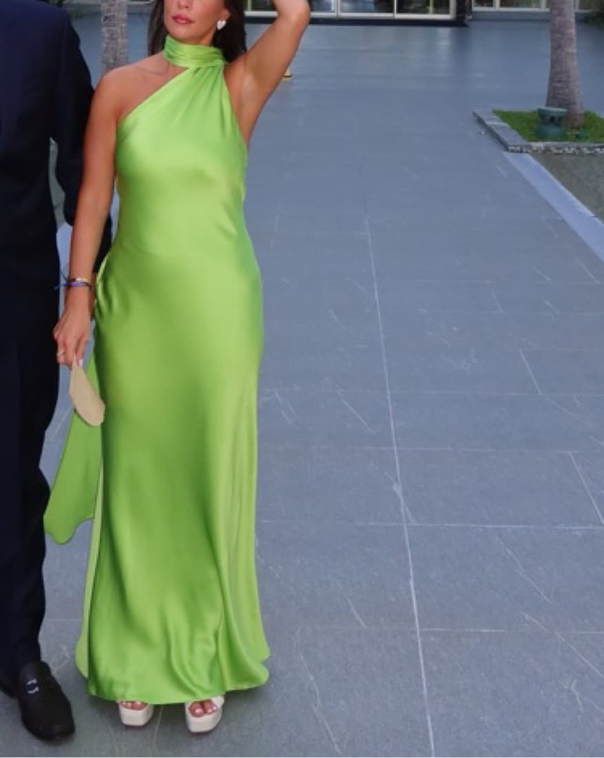Bright Green Gown - Image 3