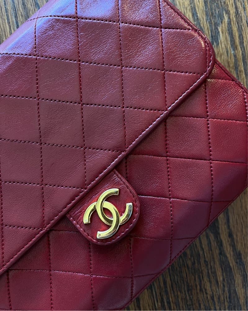 Vintage Chanel Matelasse Leather Purse - Image 2
