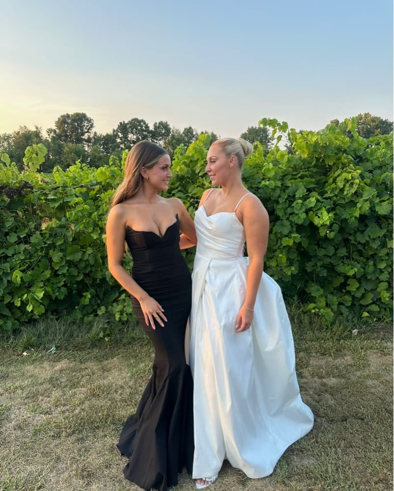 Elegant Black Gown - Image 2
