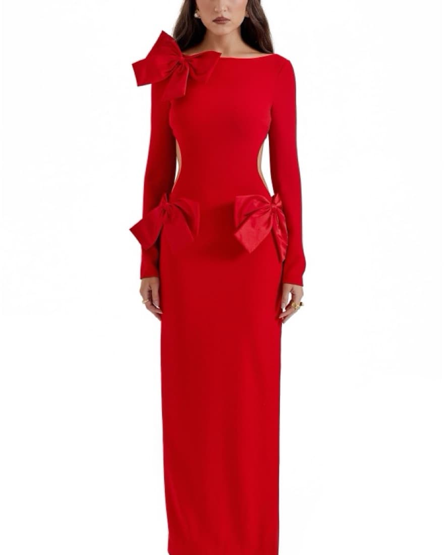 Stunning Red Evening Gown - Image 3