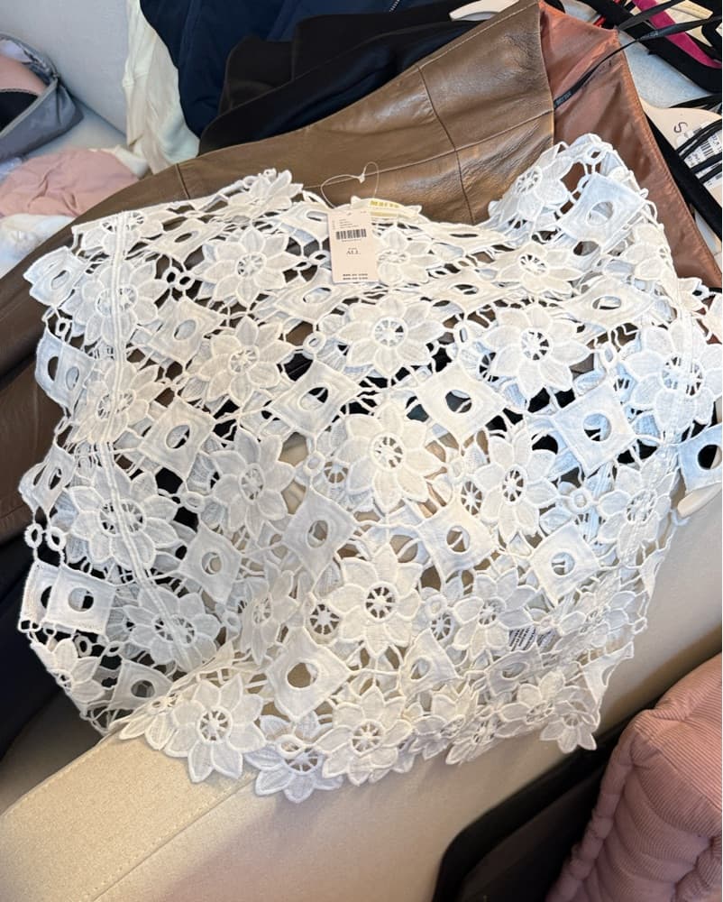 Anthropologie Maeve Floral Top Cover Up - Image 4