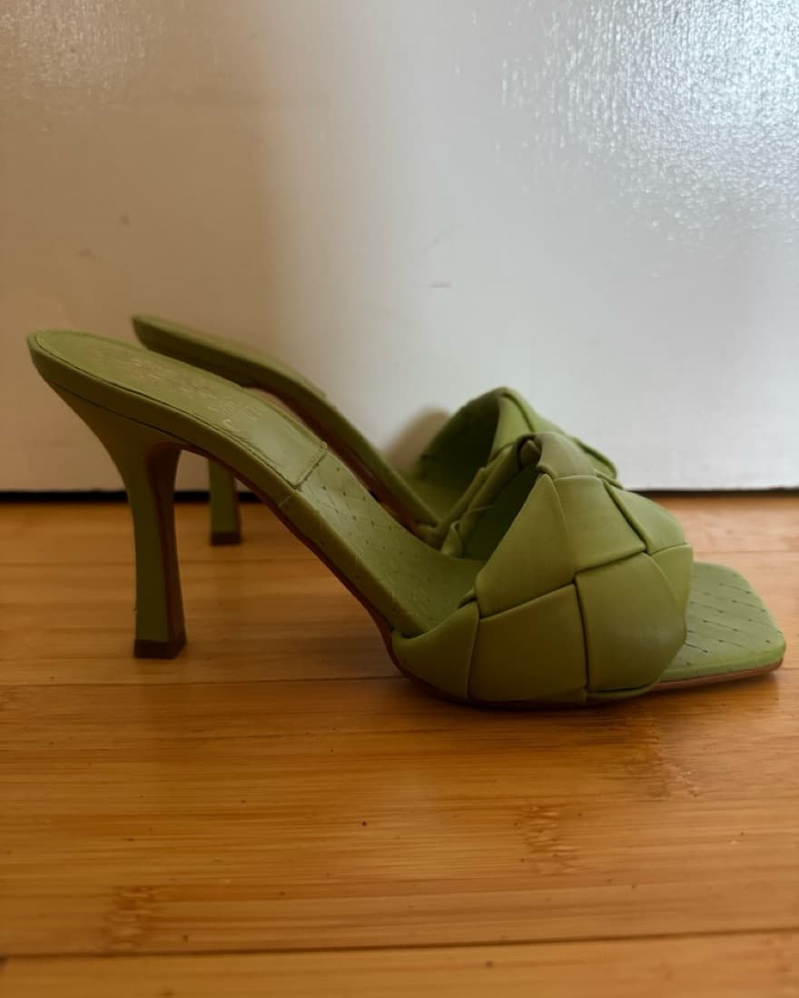 Green Heels - Image 3