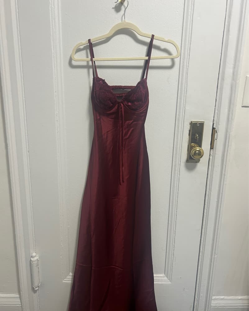 Maroon Satin Formal Dress - Image 5