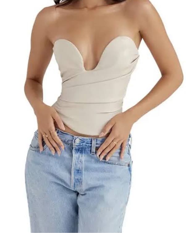 Alluring Fitted Top with Distressed Denim - Image 1