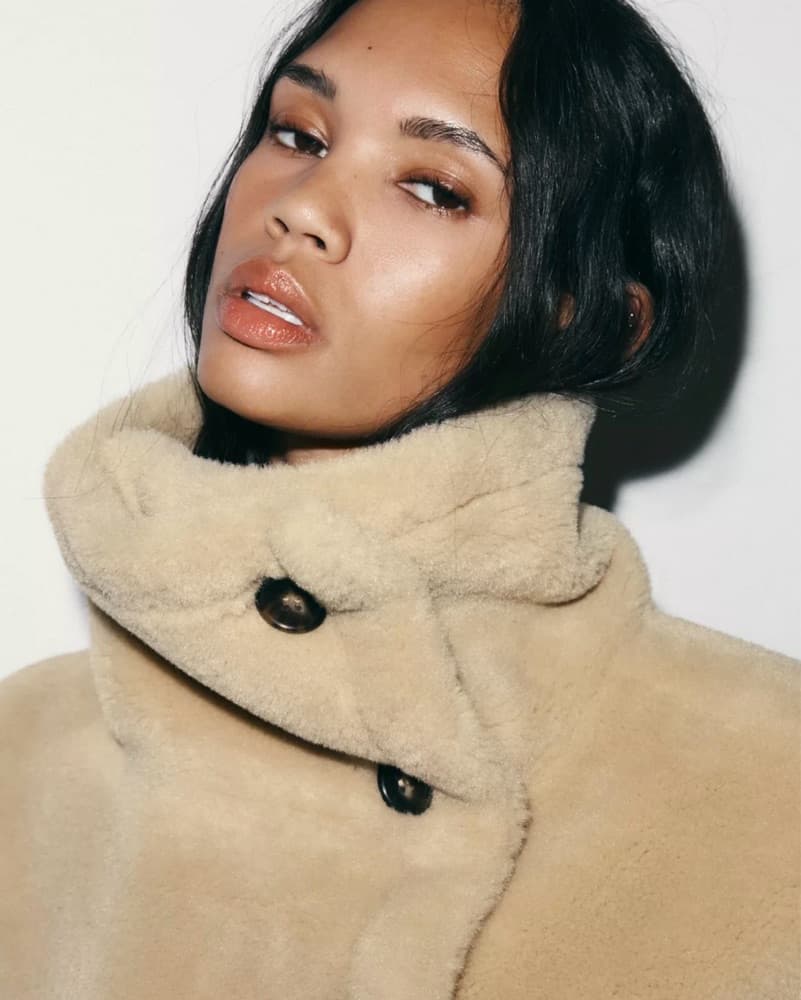 Chic and Cozy Beige Shearling Jacket - Image 1