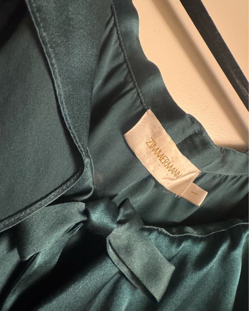 Elegant Emerald Green Satin Midi Dress - Image 2