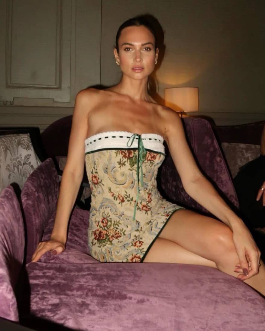 Sabrina Corset Tabi Dress - Image 3