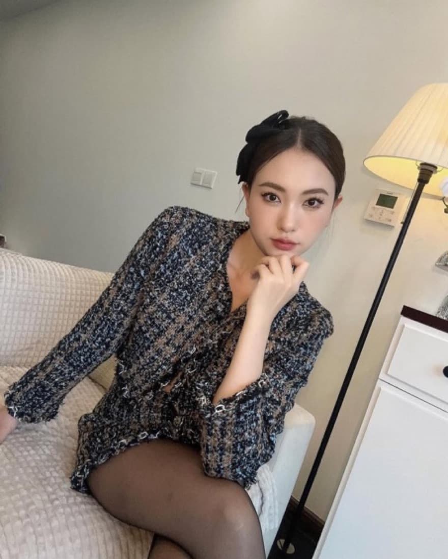 Chic Tweed Navy Set - Image 3