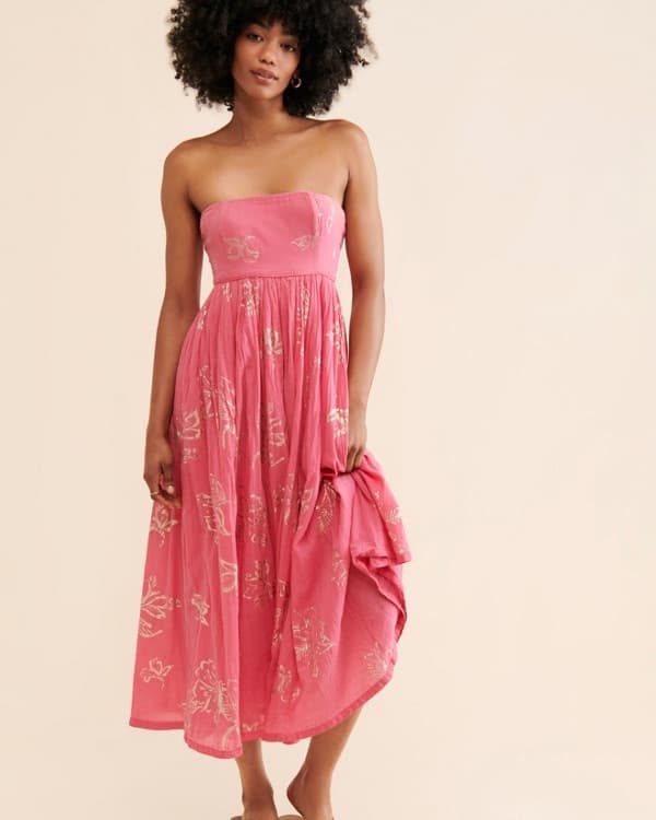 Lovely Pink And Gold Gown - Image 1