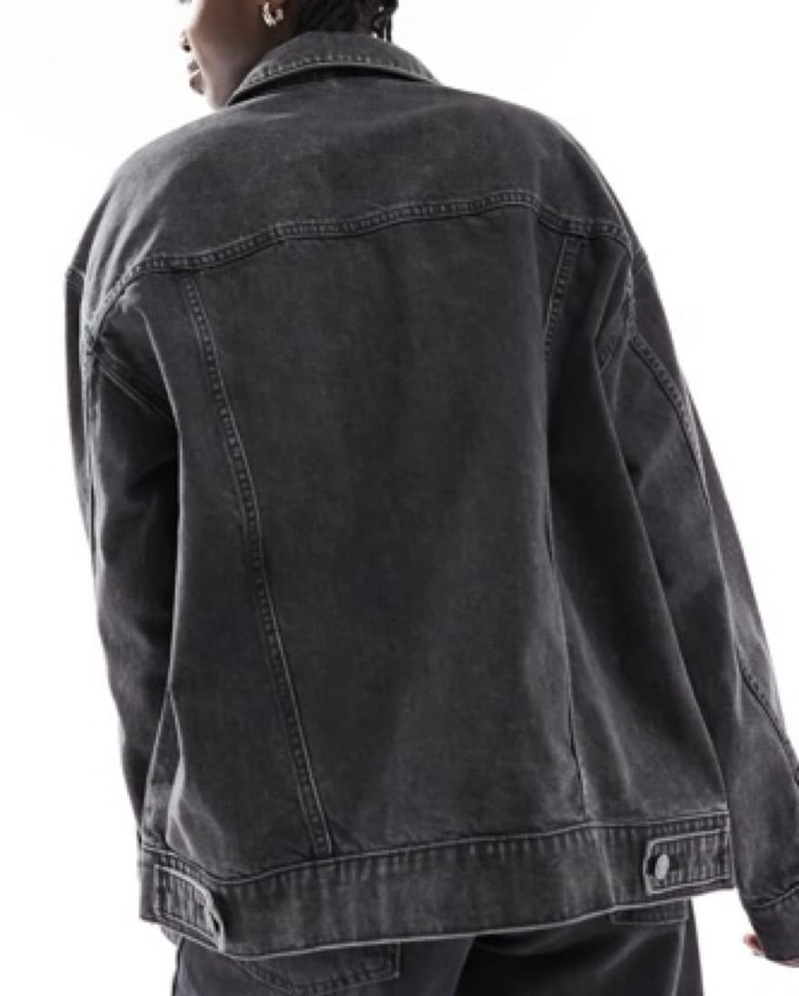 Oversized Black Denim Jacket - Image 3