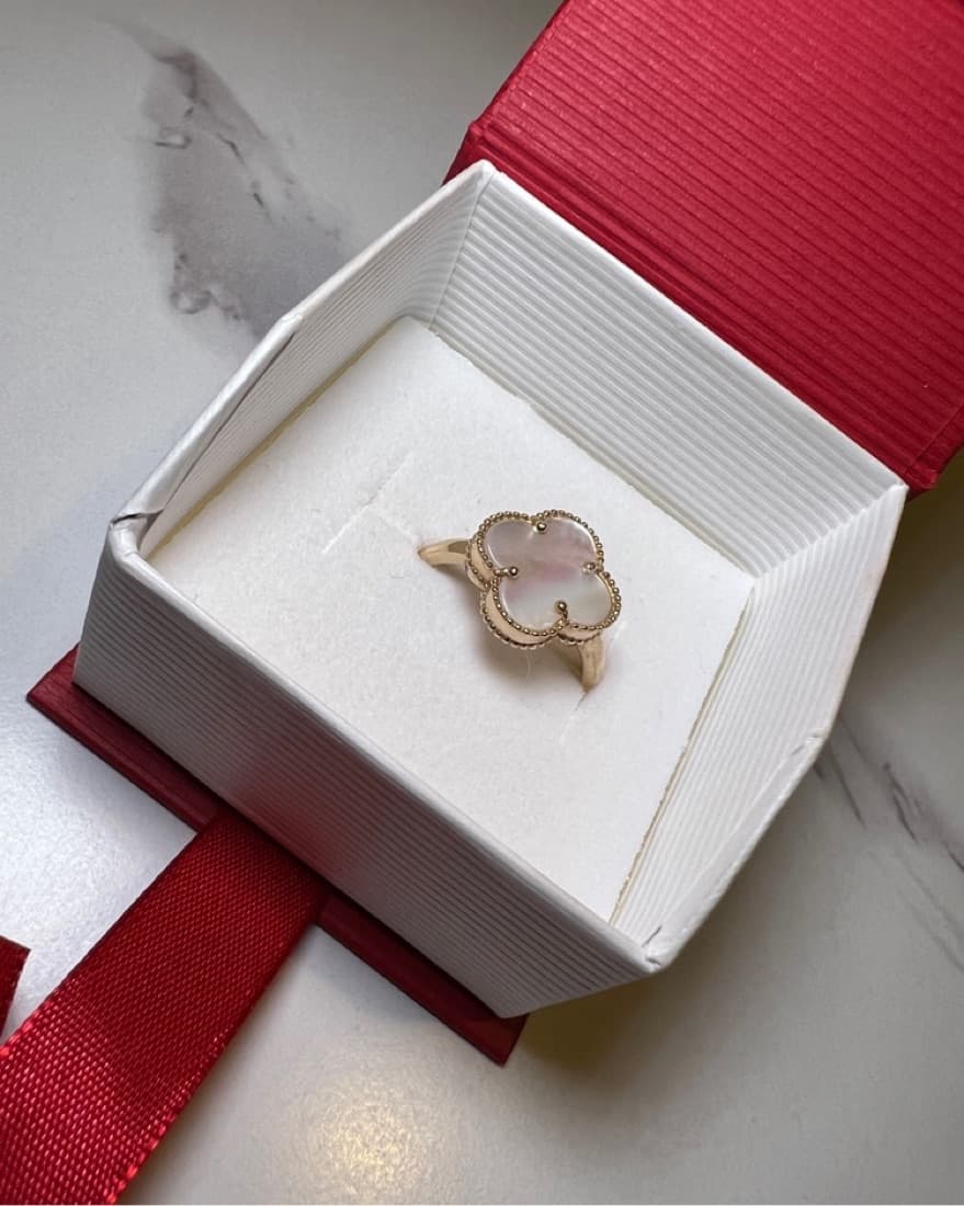 Van Cleef Ring - Image 3