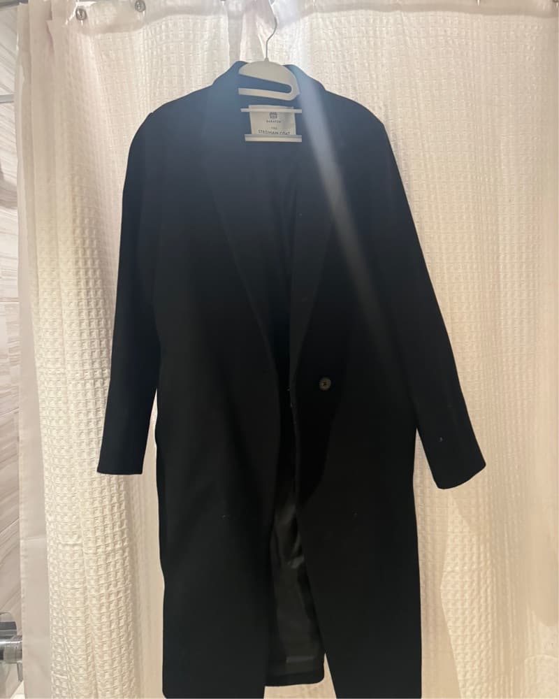 Sleek Black Wool Coat - Aritzia - Image 1