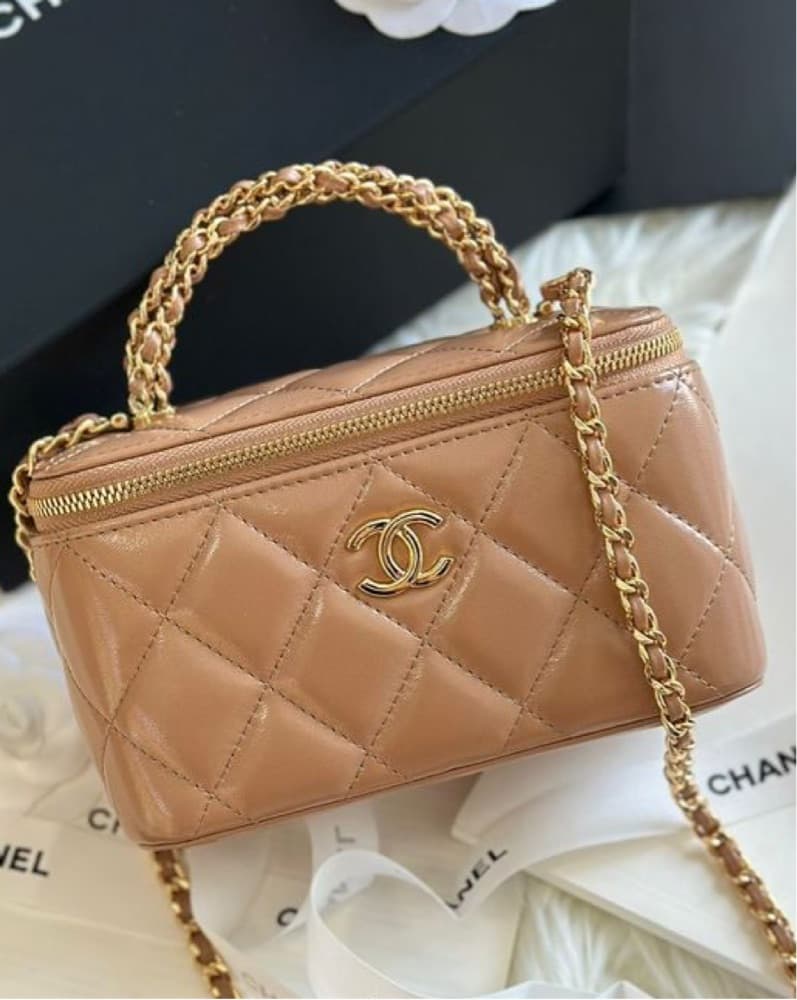 Vanity Beige Quilted Chanel Bag - Image 2