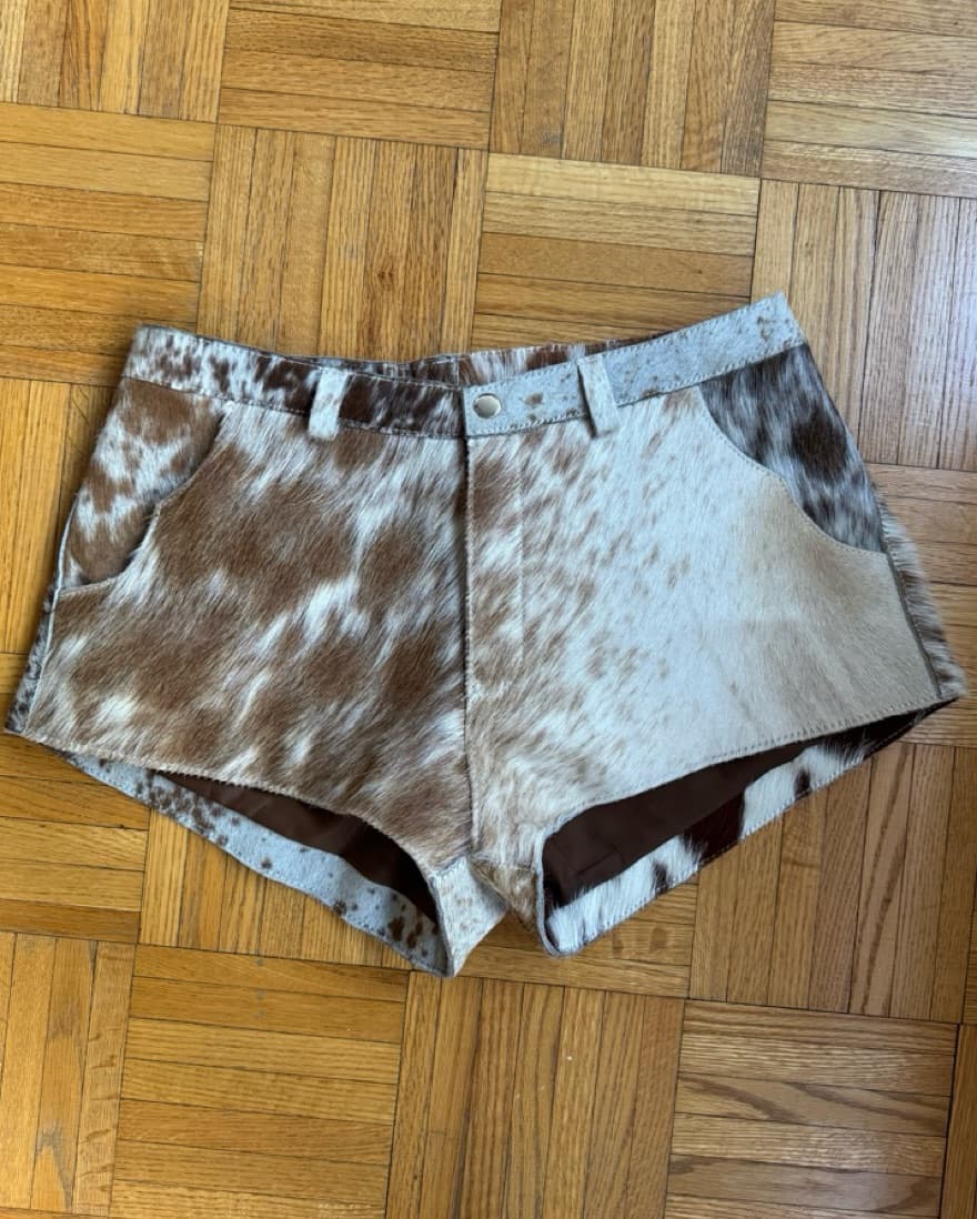 Understated Leather cowhide Shorts - Image 2