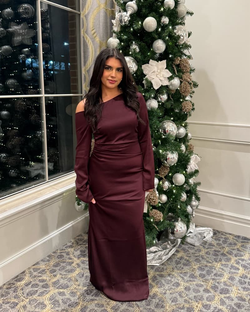 Stunning Burgundy Satin Formal Gown - Image 4