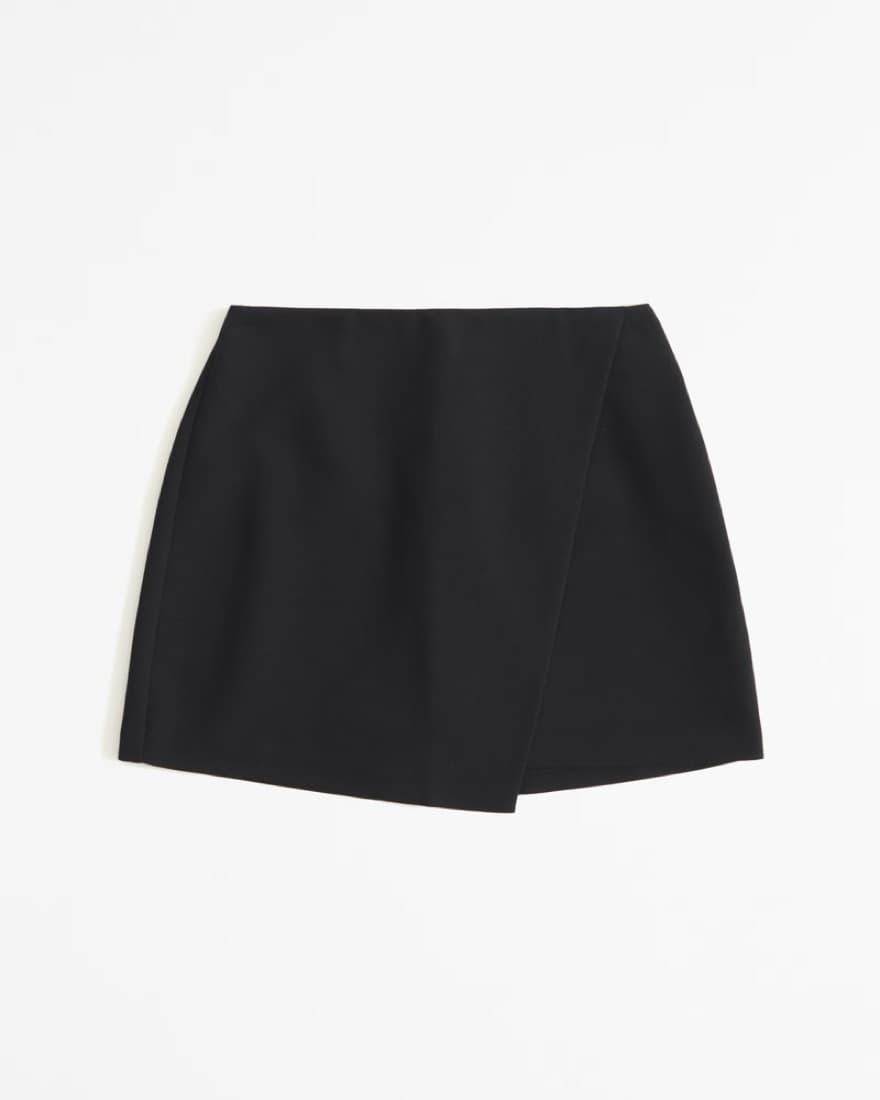 A&F Scarlett Wrap Mini Black Skort - Image 3