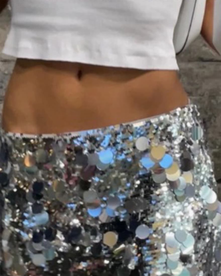 Silver Sequin Mini Skirt - Image 4