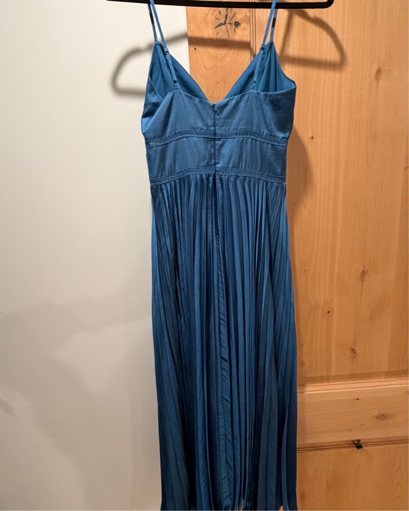 Bardot Blue Satin Pleated Dress - Image 4