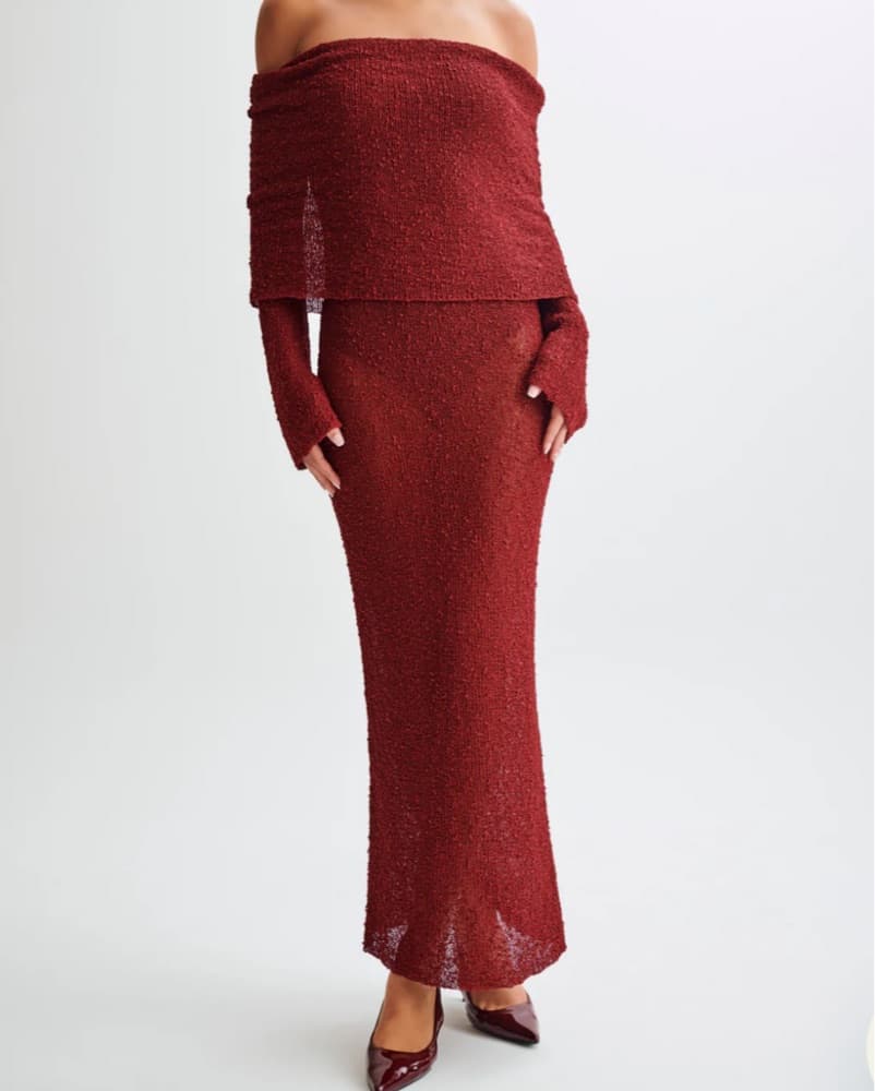 Elegant Burgundy Off-Shoulder Gown - Image 5