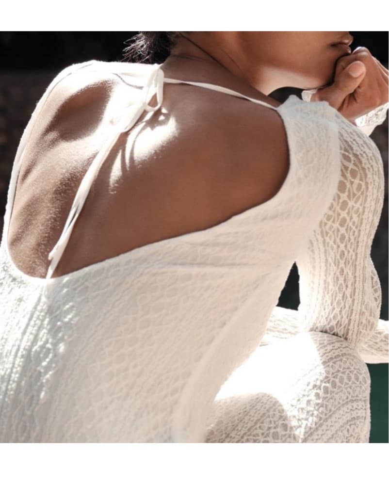 Round Back Lace midi Dress - Image 2