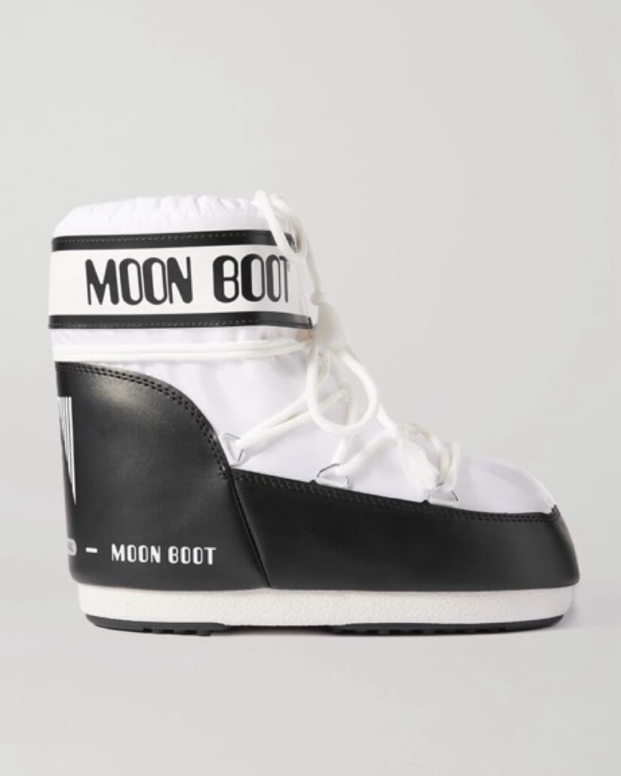 Moon Boots - Image 1