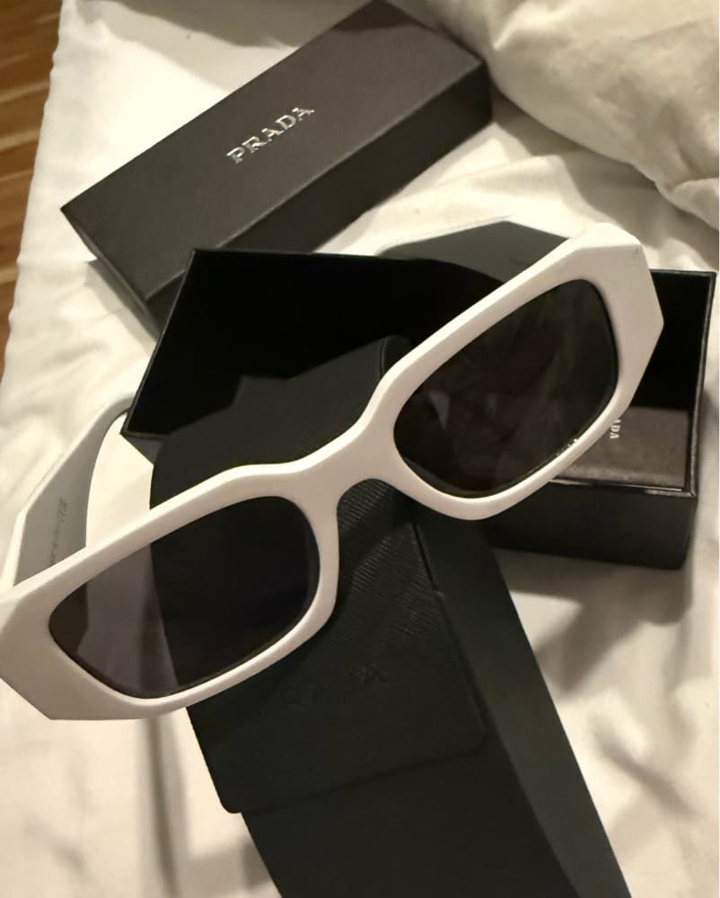 White Prada PR 17WSF SUNGLASSES - Image 3
