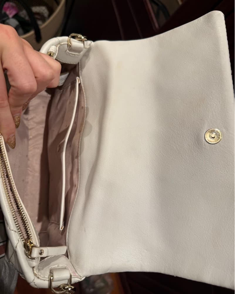 Elegant Quilted Leather Crossbody Bag - Image 5