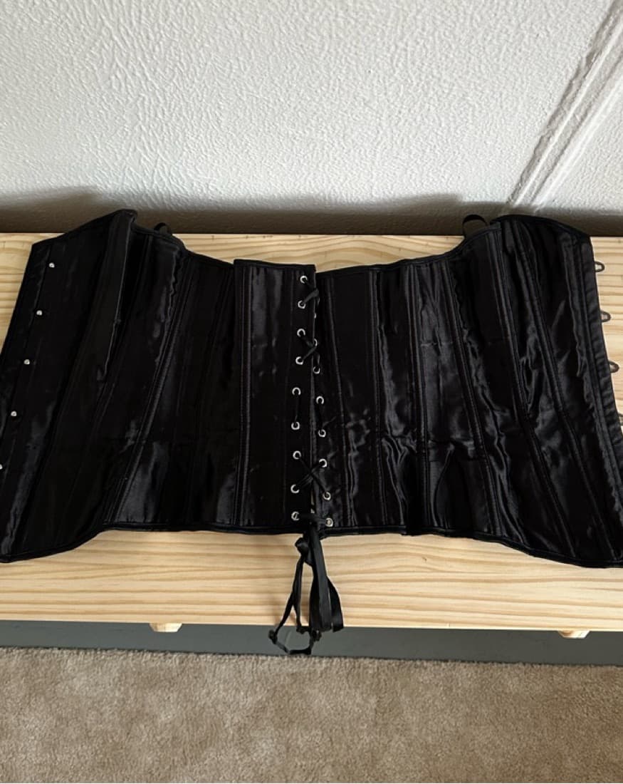 Sexy Black Silk Full Corset  - Image 2