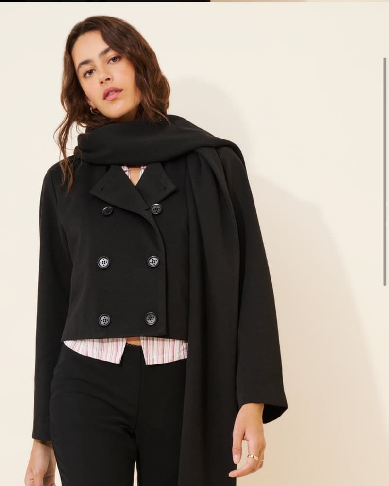 Cropped Black Trench W Scarf - Image 1