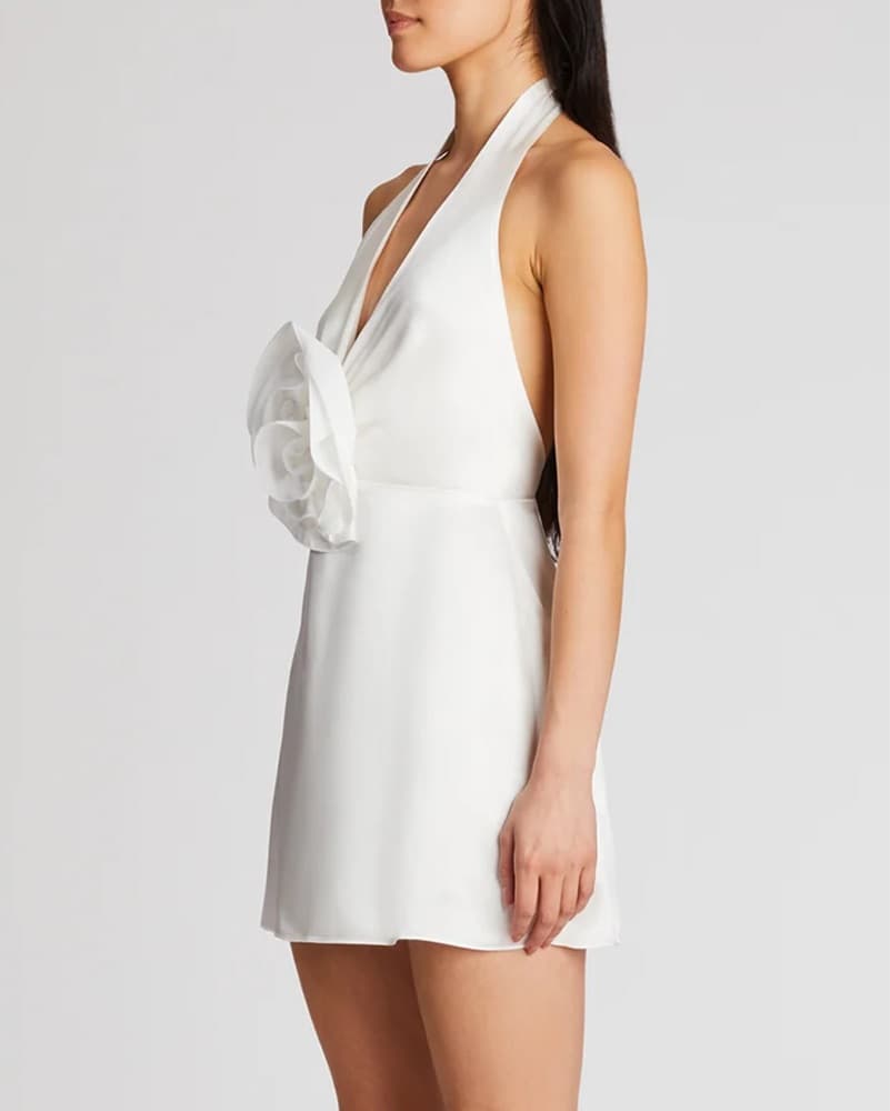 Elegant White Halter Dress - Image 2