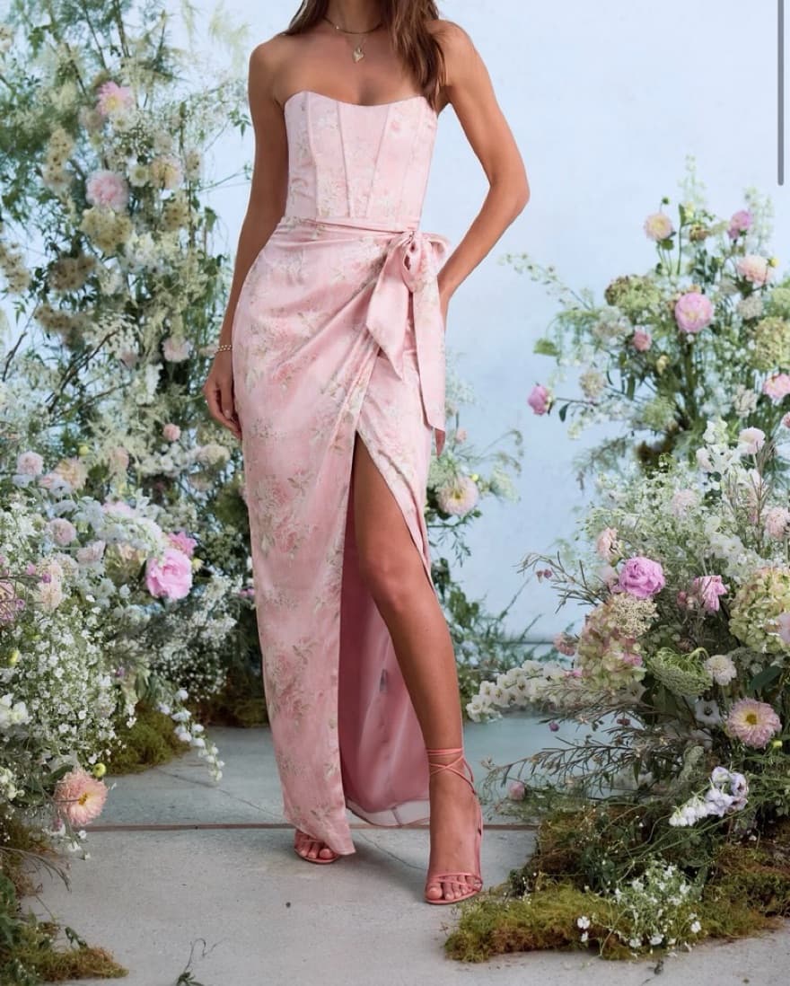 The June Dress in Light Pink Tapestry - Image 1