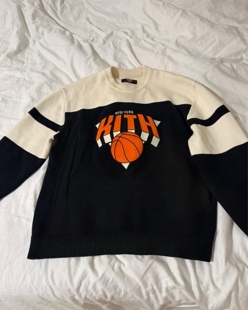 Oversized Kith Knicks Sweater   - Image 3