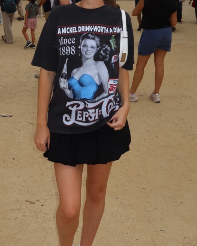 Vintage-Inspired Pepsi Graphic Tee - Image 3