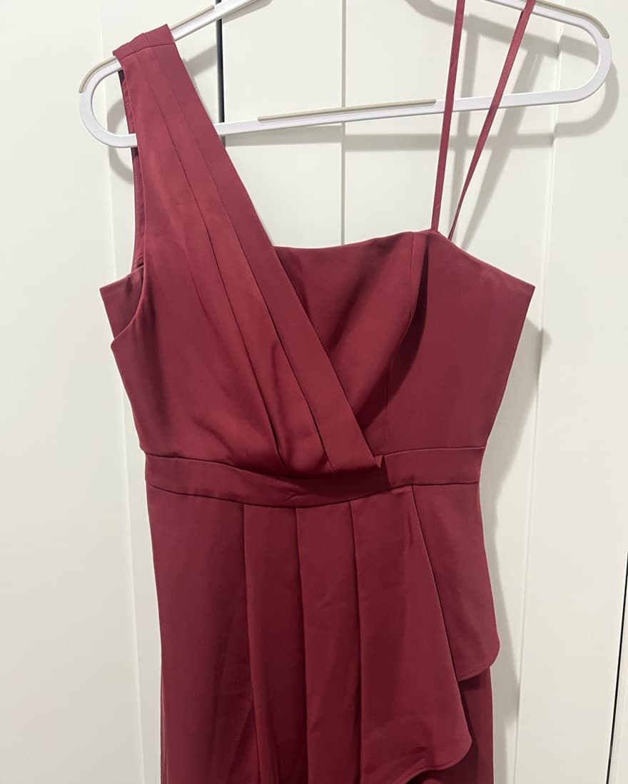 BCBG Maxazria Maroon One Shoulder Dress - Image 2