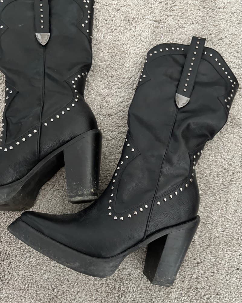 black heeled cowboy boots  - Image 2