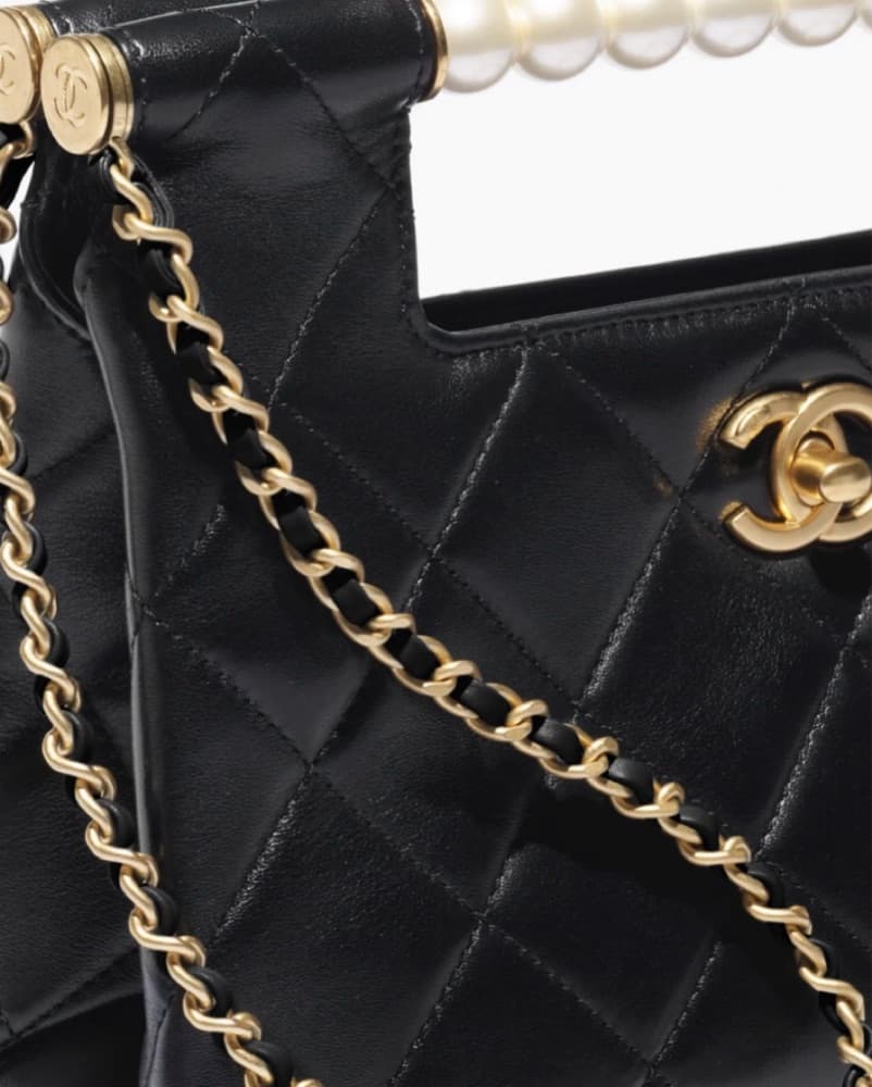 Chanel Pearl Handle Bag - Image 4