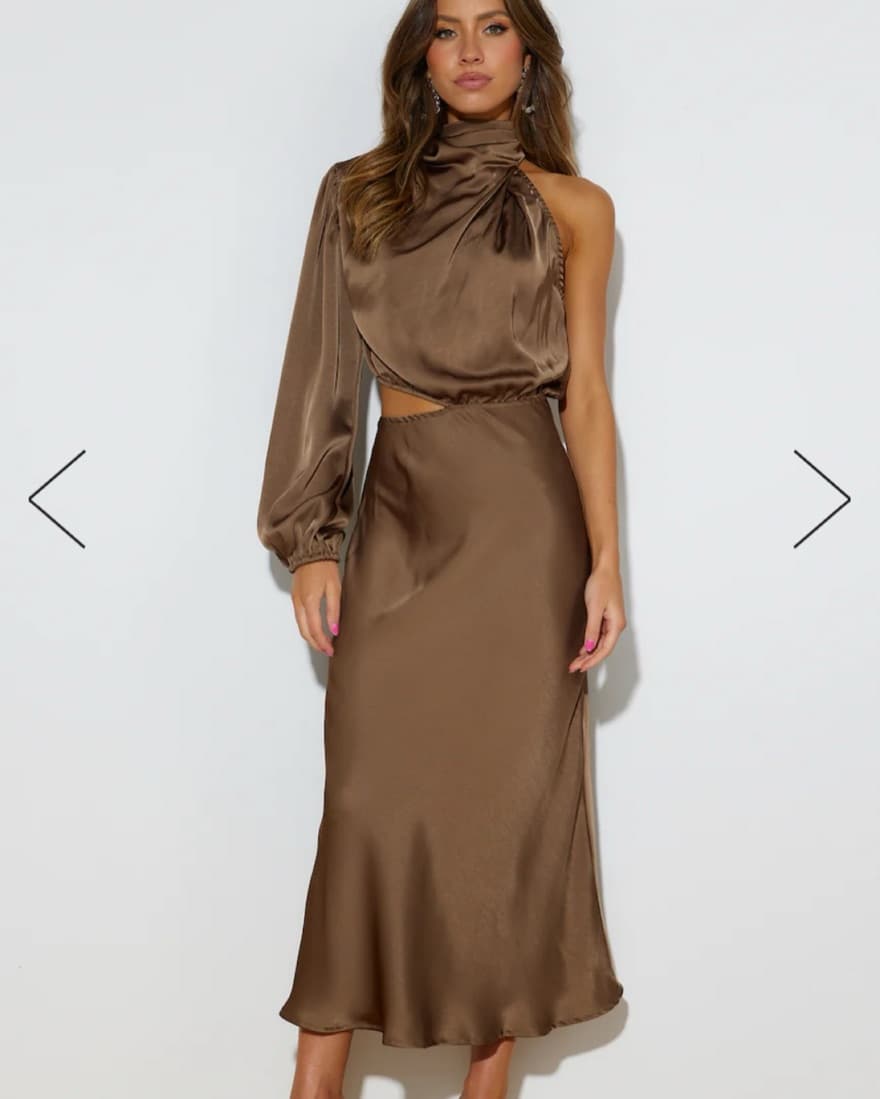 Hello Molly Midi Dress M - Image 1