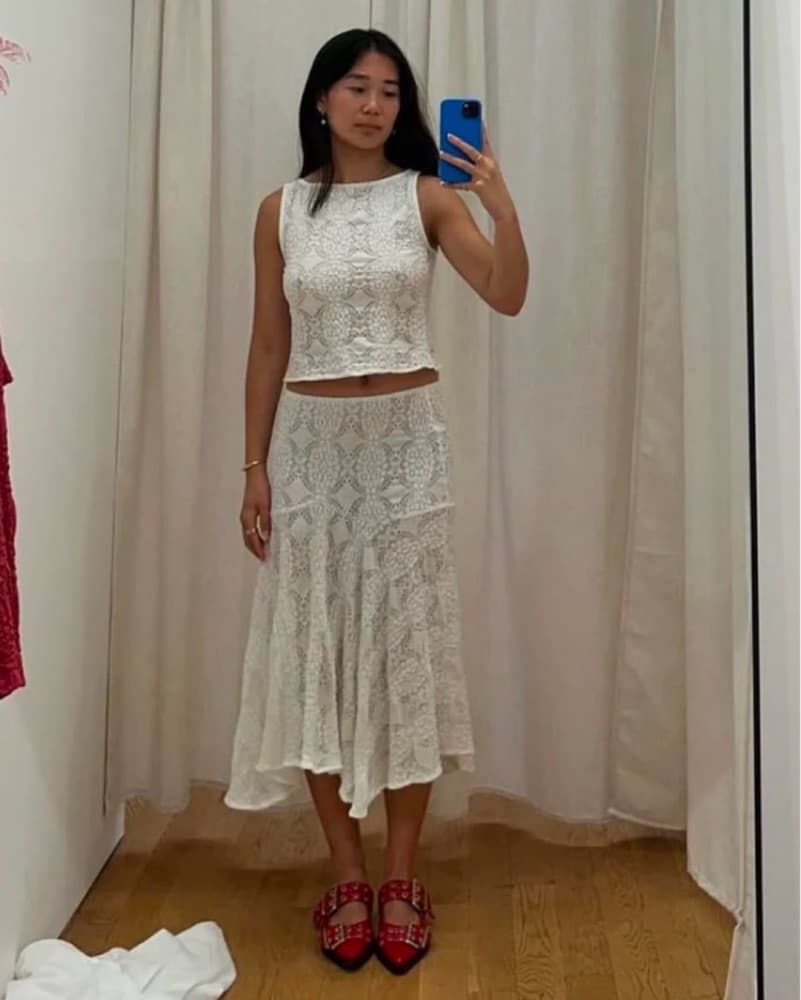 With Jean Maeve Lace set - Image 4