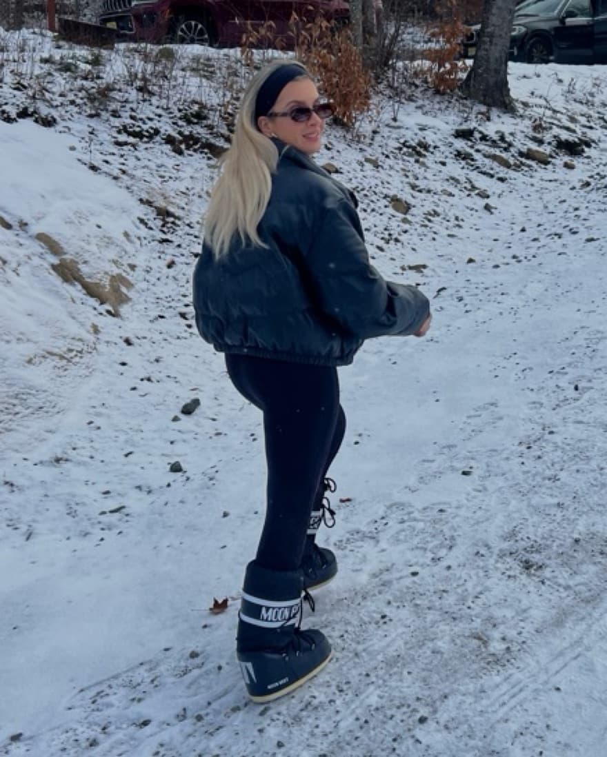 Black High Moonboots - Image 2