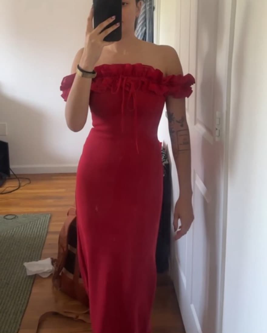 Meshki Nova Formal Red Strapless Dress - Image 4