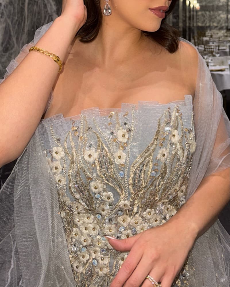 Silver & Gold gown - Image 2