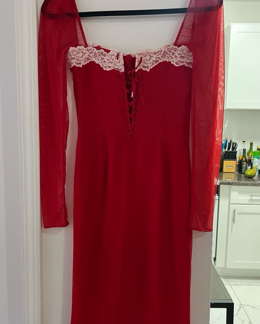 Elegant Red Lace Midi Dress - Image 3