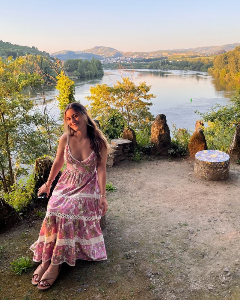 Stunning Handmade Formal Dress - Image 3