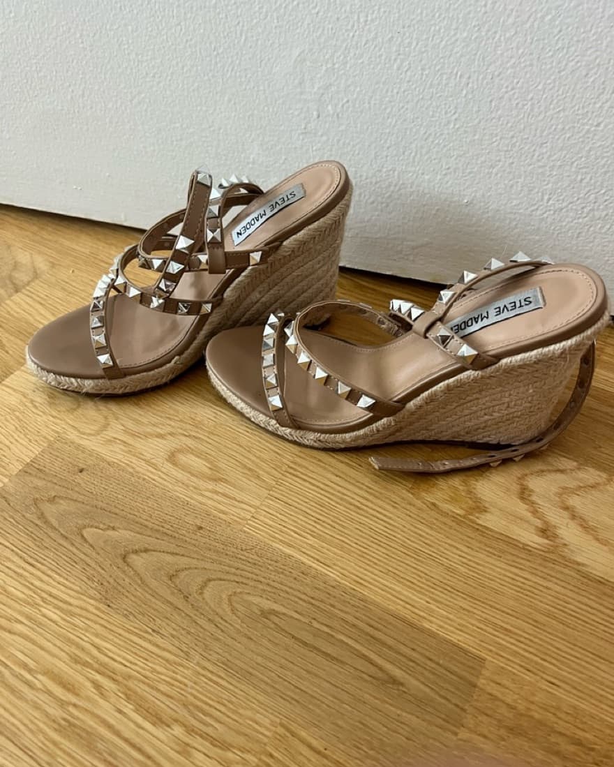 Studded Steve Madden Wedges  - Image 2