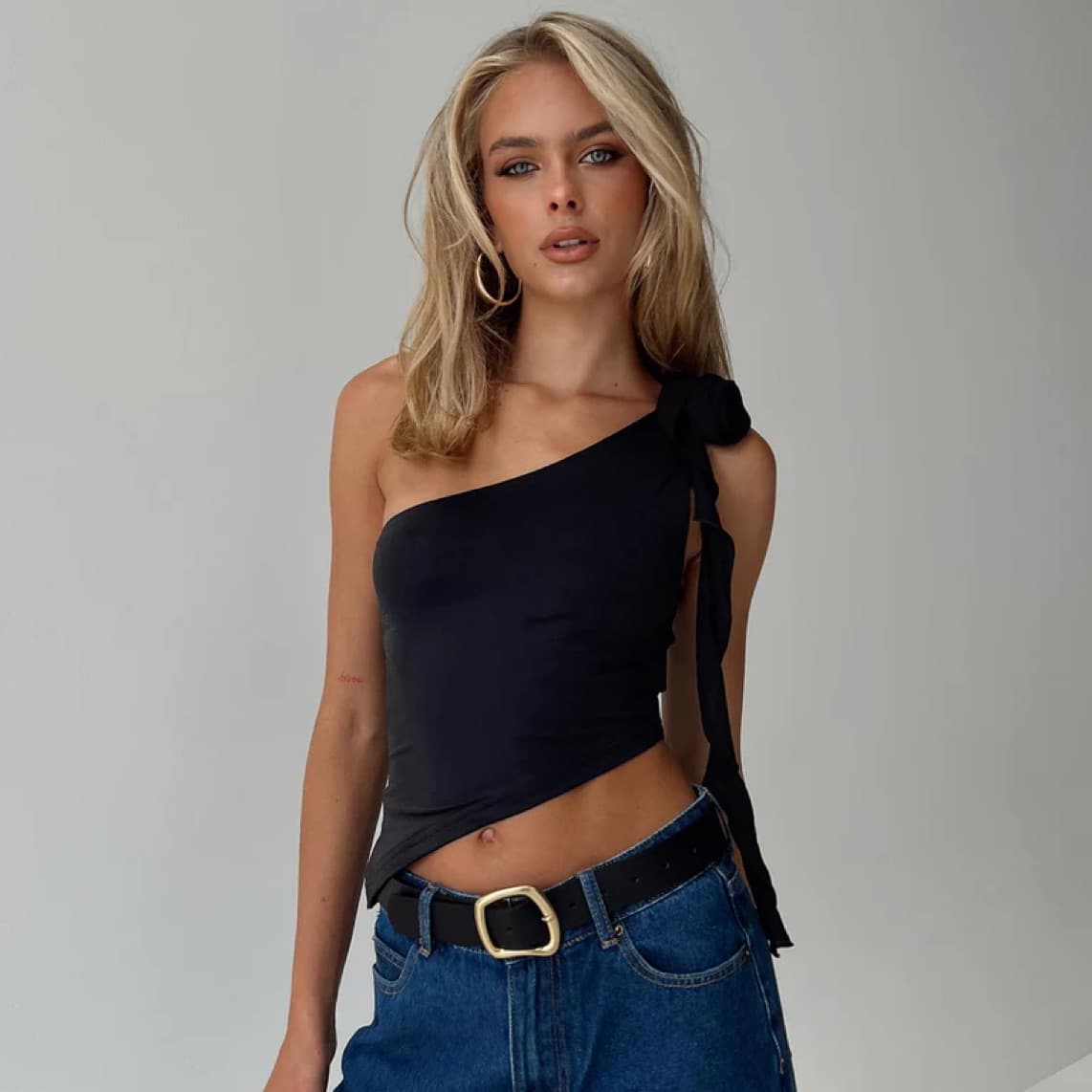 Rose One Shoulder Top Black - Image 1